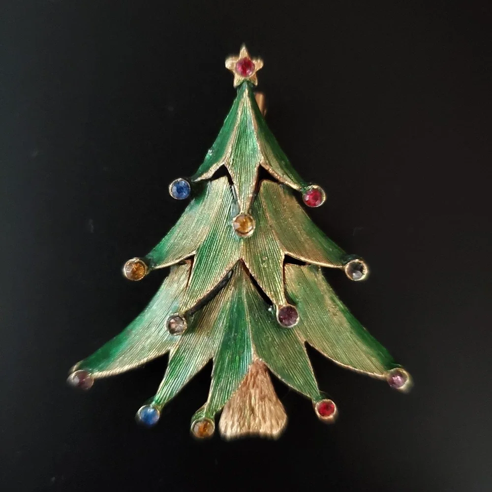 Rare Vintage Signed JJ Jonette Rhinestone Christmas Tree Holiday Green Gold Tone